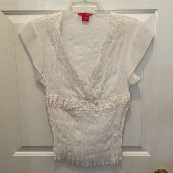 White Top - Picture 1 of 4